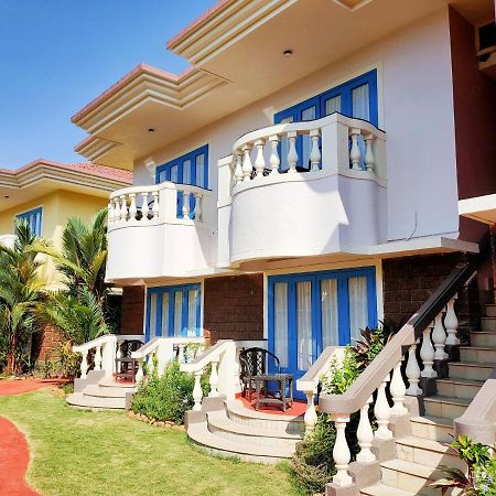 Coconut Grove Beach Resort Colva Exteriör bild
