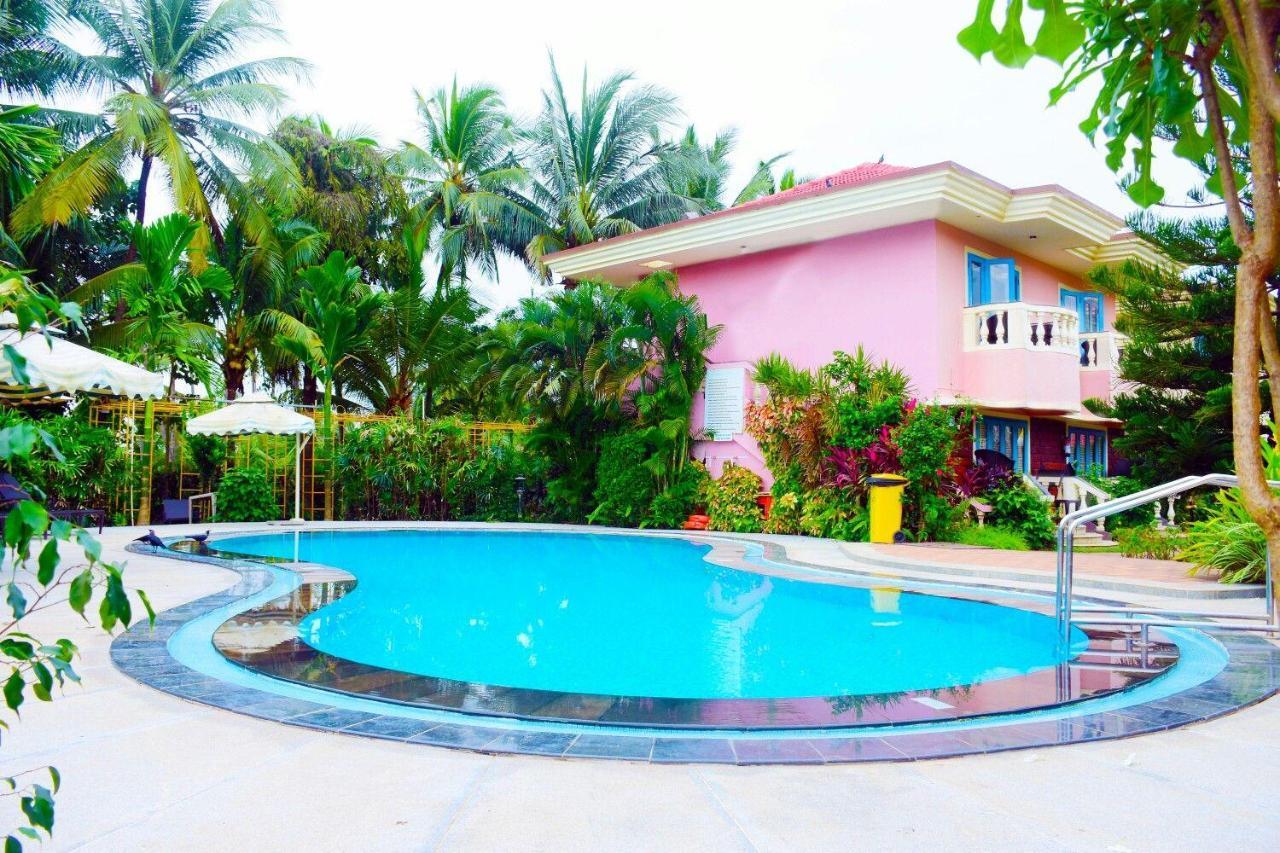 Coconut Grove Beach Resort Colva Exteriör bild