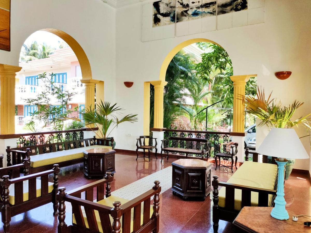 Coconut Grove Beach Resort Colva Exteriör bild