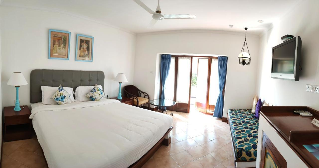 Coconut Grove Beach Resort Colva Exteriör bild