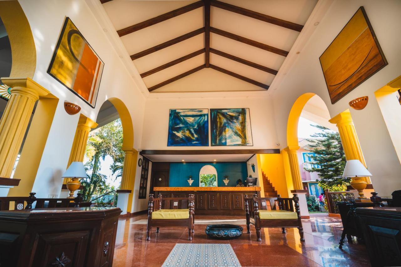 Coconut Grove Beach Resort Colva Exteriör bild